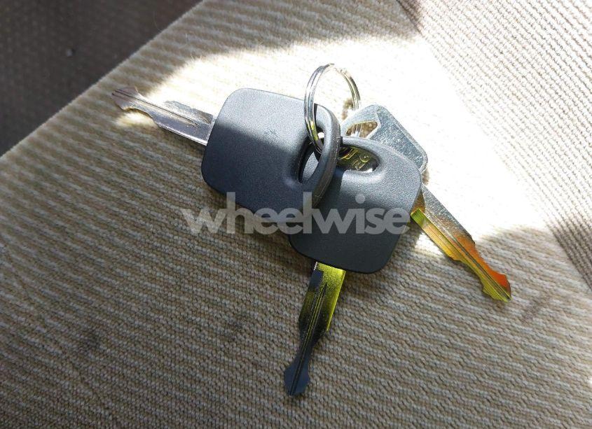 Photo 11 of 2002 Mazda Tribute ES V6/LX V6 (VIN 4F2YU08172KM44861)