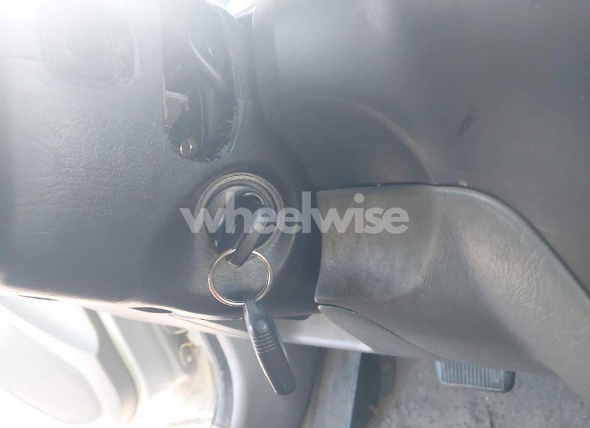 Photo 11 of 2002 Mazda Tribute ES V6/LX V6 (VIN 4F2YU081X2KM33854)