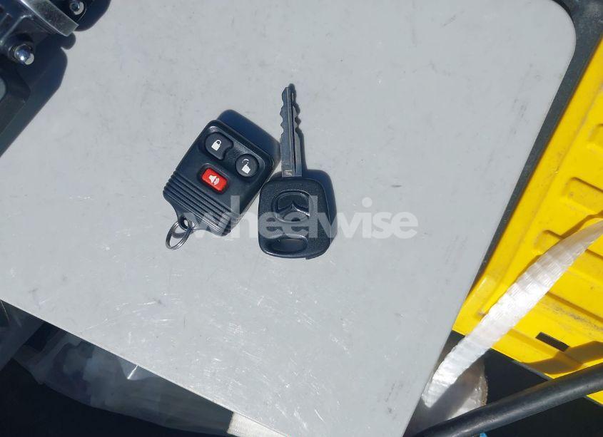 Photo 11 of 2002 Mazda Tribute ES V6/LX V6 (VIN 4F2YU09182KM27064)