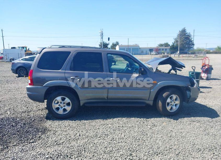 Photo 13 of 2002 Mazda Tribute ES V6/LX V6 (VIN 4F2YU09182KM27064)