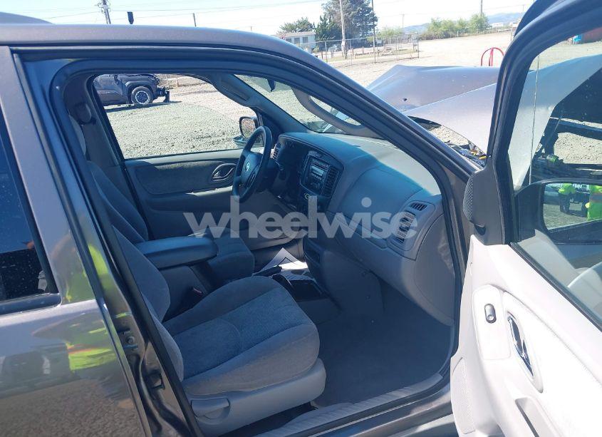 Photo 5 of 2002 Mazda Tribute ES V6/LX V6 (VIN 4F2YU09182KM27064)