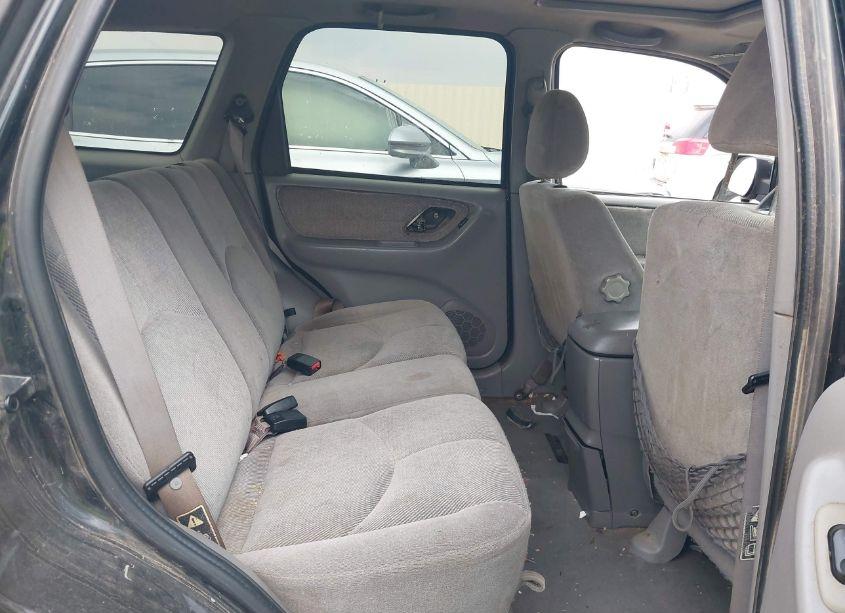 Photo 8 of 2002 Mazda Tribute ES V6/LX V6 (VIN 4F2YU09182KM44270)