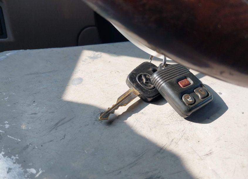 Photo 11 of 2002 Mazda Tribute ES V6/LX V6 (VIN 4F2YU09182KM46925)