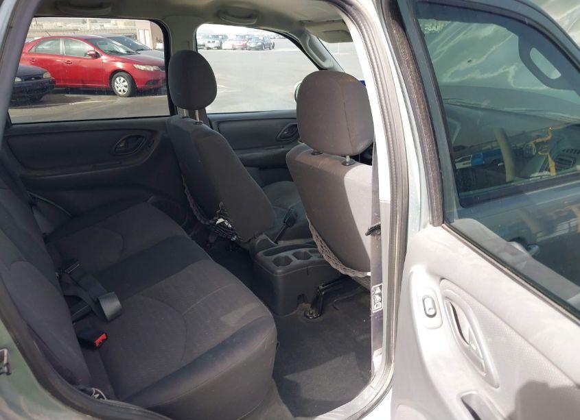 Photo 8 of 2004 Mazda Tribute DX (VIN 4F2YZ02B04KM07592)