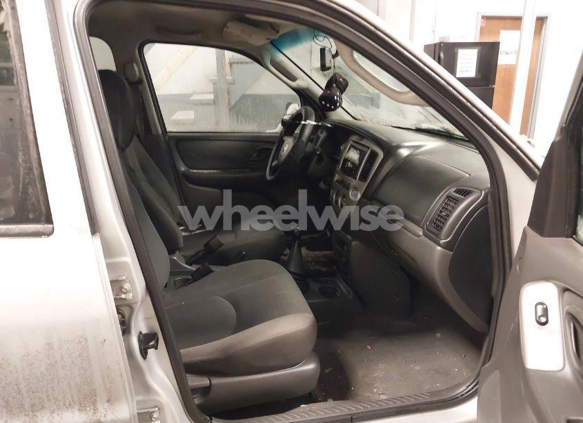 Photo 5 of 2003 Mazda Tribute DX (VIN 4F2YZ02B73KM43813)