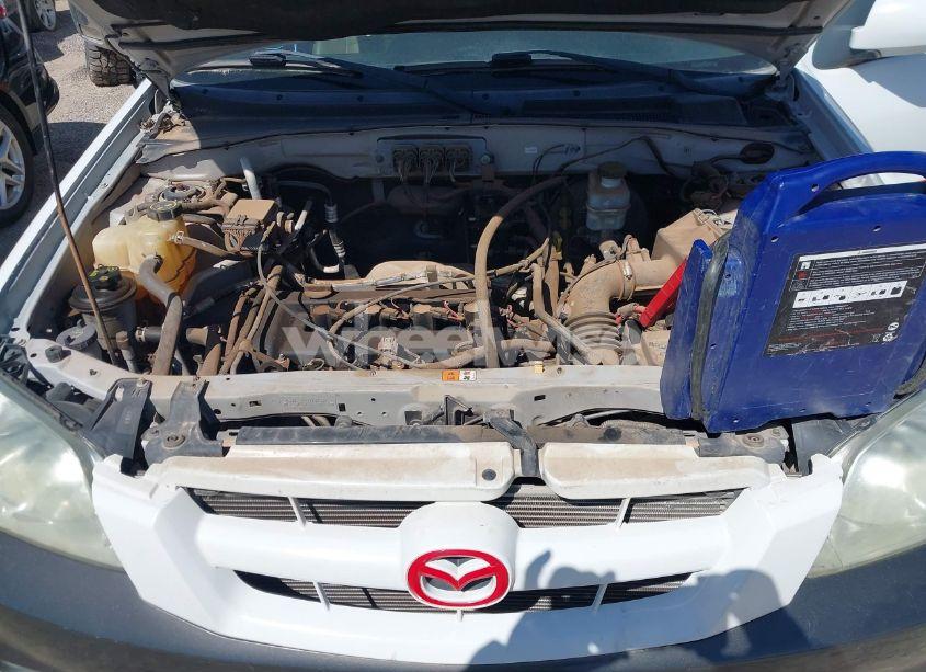 Photo 10 of 2006 Mazda Tribute I (VIN 4F2YZ02Z06KM26613)