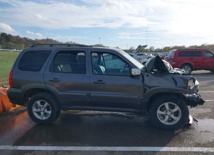 Photo 14 of 2006 Mazda Tribute I (VIN 4F2YZ02Z16KM27589)