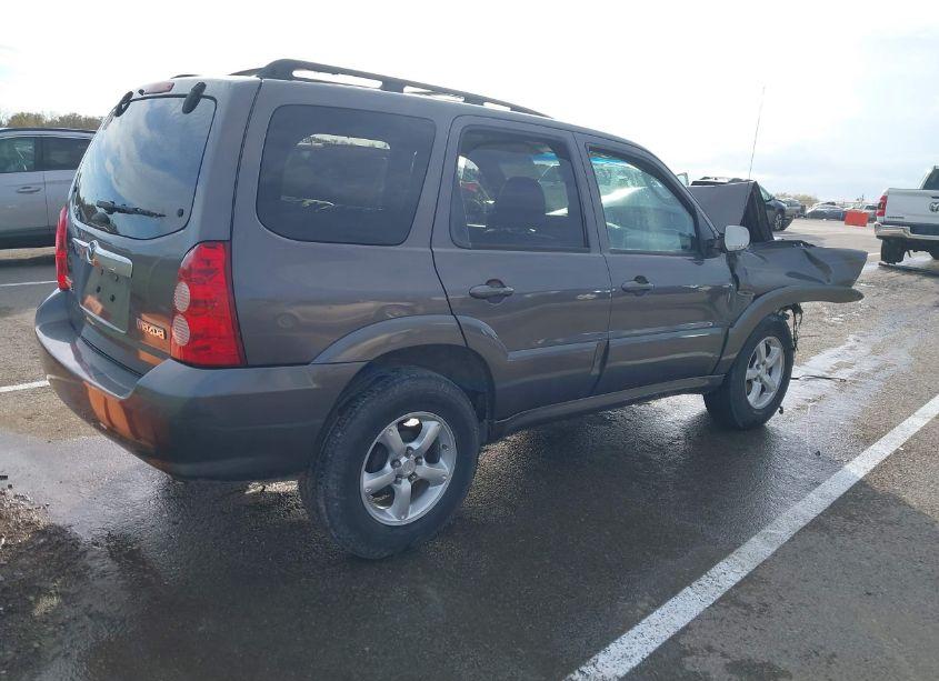 Photo 4 of 2006 Mazda Tribute I (VIN 4F2YZ02Z16KM27589)