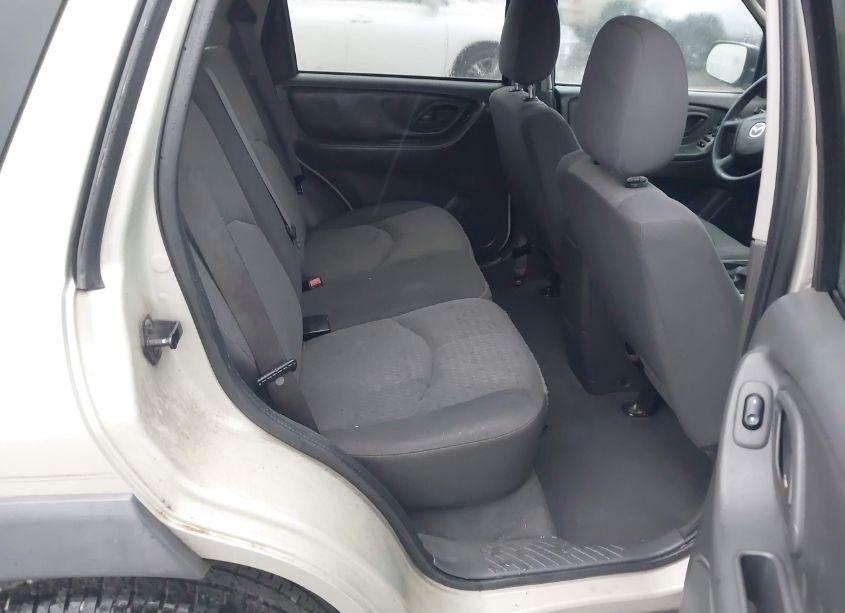 Photo 8 of 2005 Mazda Tribute I (VIN 4F2YZ02Z25KM35165)