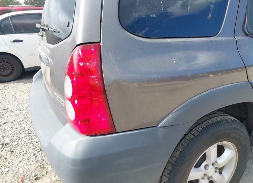 Photo 12 of 2005 Mazda Tribute I (VIN 4F2YZ02Z35KM06368)