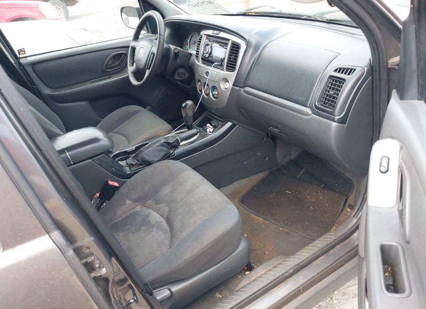 Photo 5 of 2005 Mazda Tribute I (VIN 4F2YZ02Z35KM06368)