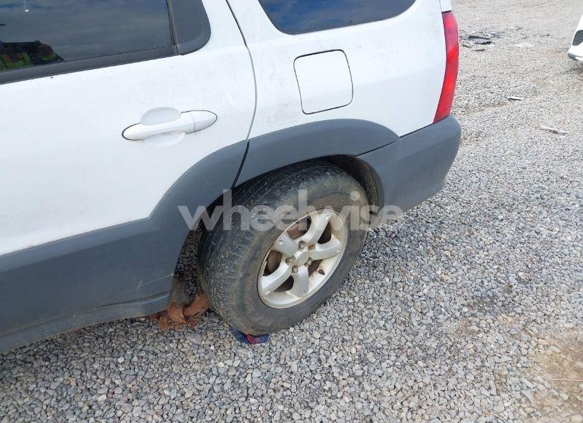 Photo 6 of 2005 Mazda Tribute I (VIN 4F2YZ02Z35KM43193)