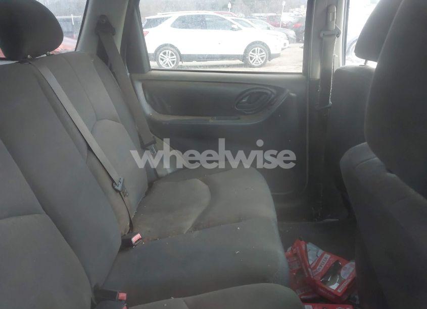 Photo 8 of 2005 Mazda Tribute I (VIN 4F2YZ02Z35KM43193)