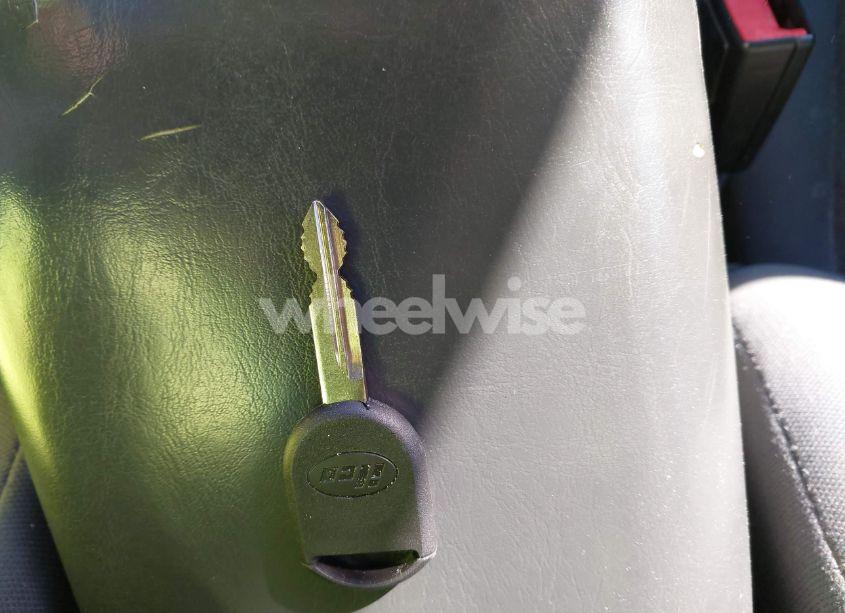 Photo 11 of 2005 Mazda Tribute I (VIN 4F2YZ02Z35KM57384)