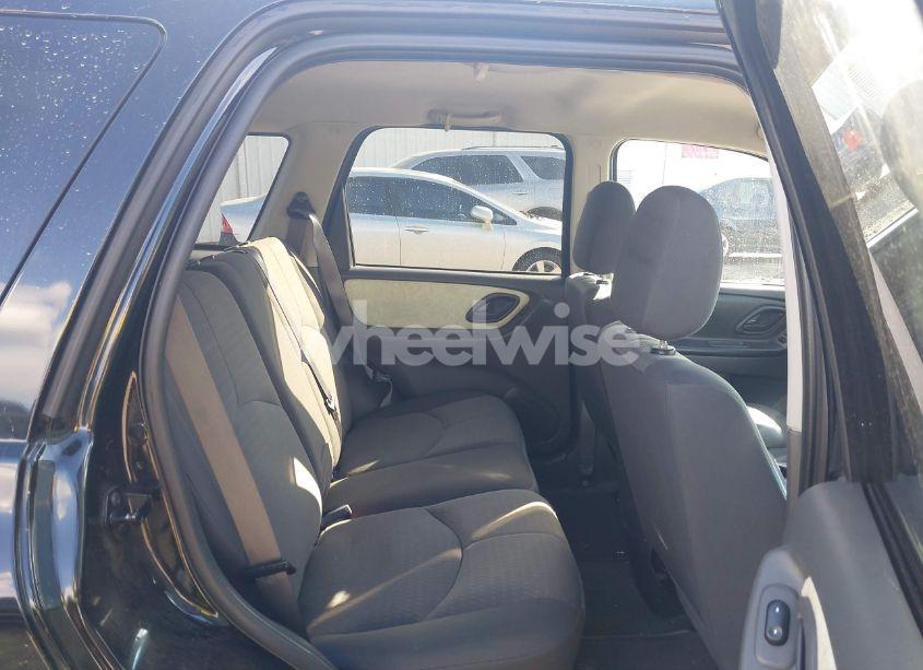 Photo 8 of 2005 Mazda Tribute I (VIN 4F2YZ02Z35KM57384)