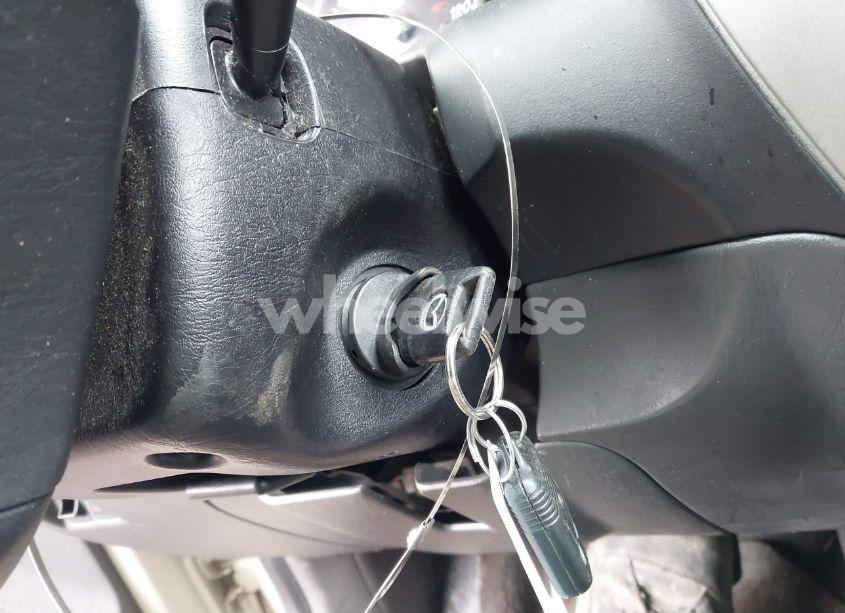 Photo 11 of 2005 Mazda Tribute I (VIN 4F2YZ02Z35KM57658)