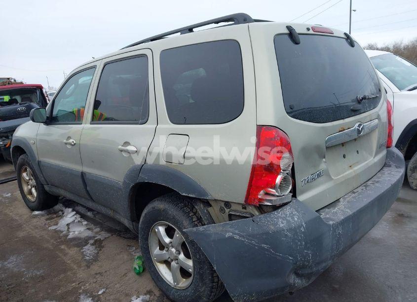 Photo 3 of 2005 Mazda Tribute I (VIN 4F2YZ02Z35KM57658)