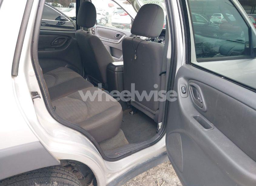 Photo 8 of 2006 Mazda Tribute I (VIN 4F2YZ02Z46KM27439)