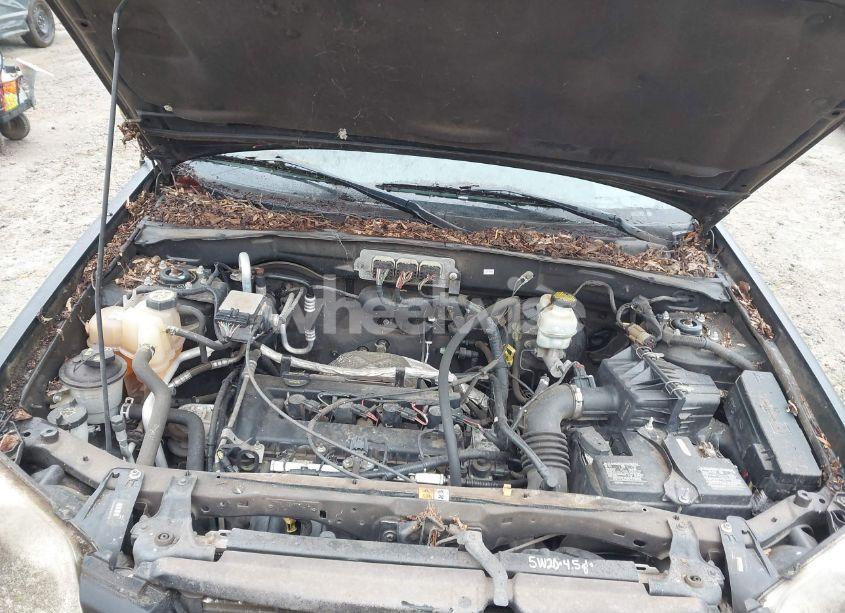 Photo 10 of 2006 Mazda Tribute I (VIN 4F2YZ02Z46KM28929)