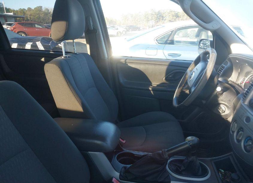 Photo 5 of 2006 Mazda Tribute I (VIN 4F2YZ02Z46KM35024)