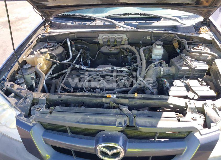 Photo 10 of 2005 Mazda Tribute I (VIN 4F2YZ02Z55KM31269)