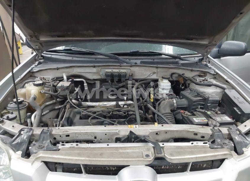 Photo 10 of 2006 Mazda Tribute I (VIN 4F2YZ02Z56KM11007)