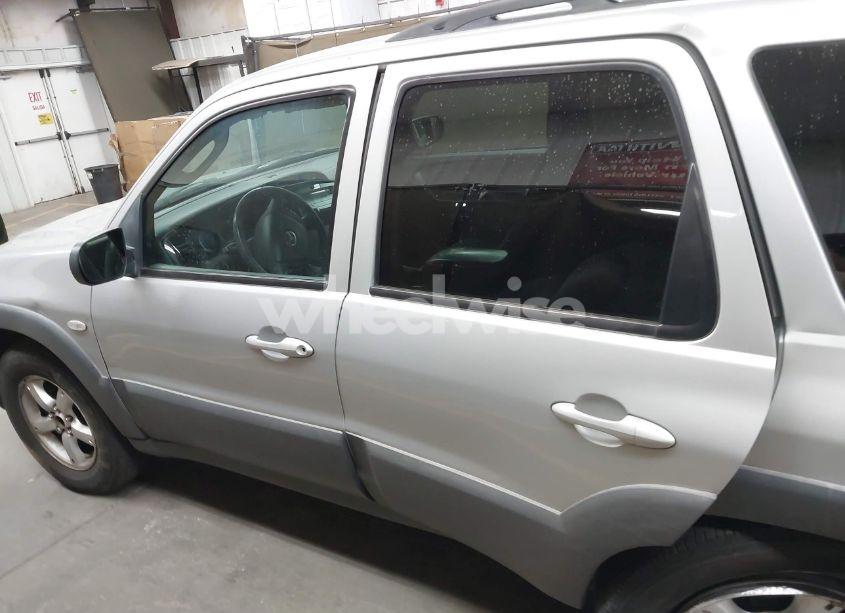 Photo 14 of 2006 Mazda Tribute I (VIN 4F2YZ02Z56KM11007)