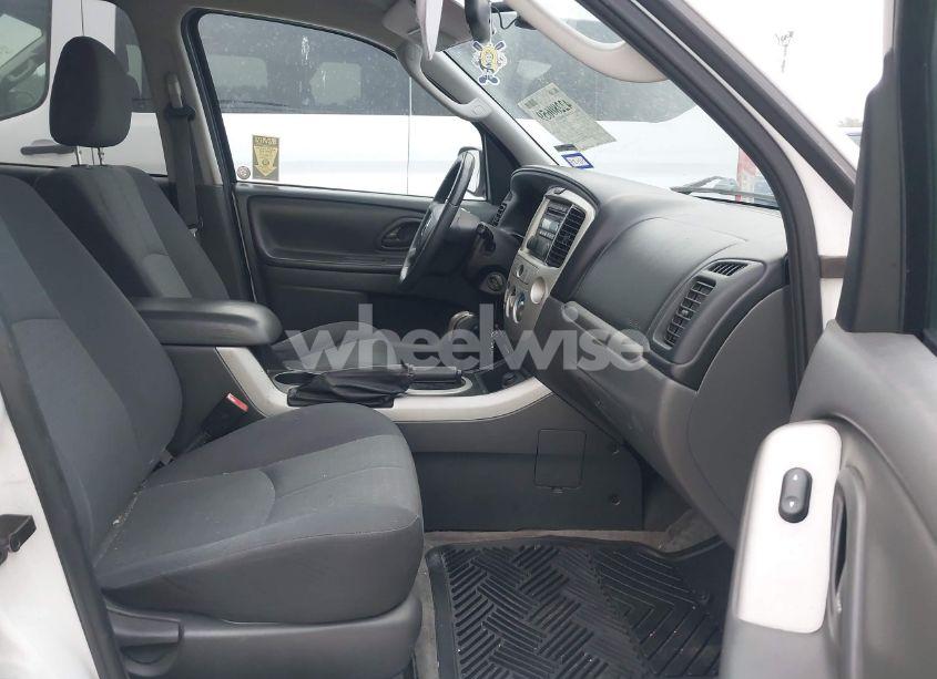 Photo 5 of 2006 Mazda Tribute I (VIN 4F2YZ02Z56KM36277)