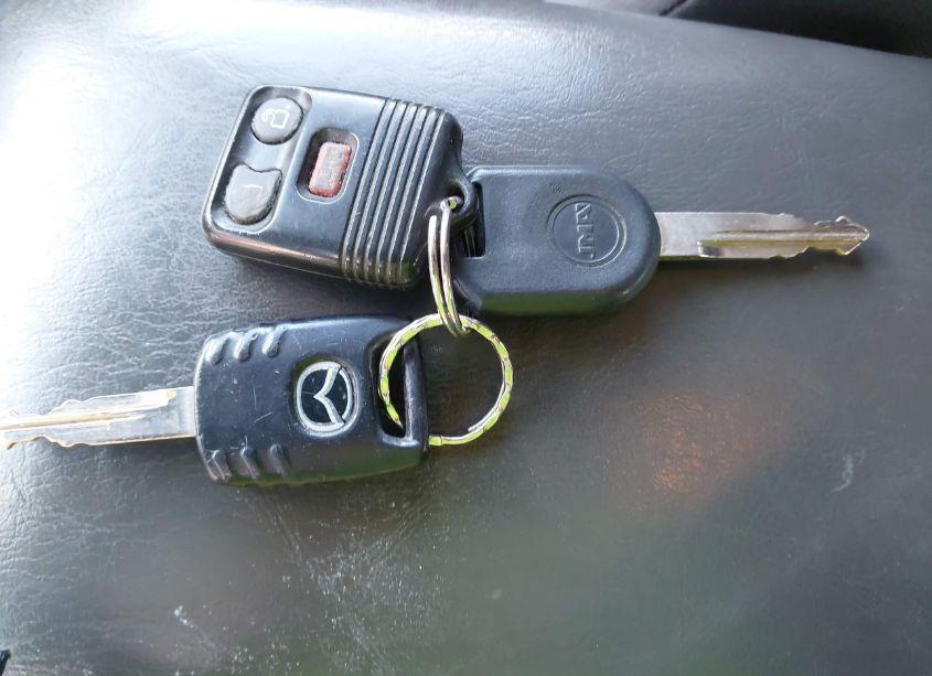 Photo 11 of 2006 Mazda Tribute I (VIN 4F2YZ02Z66KM36353)