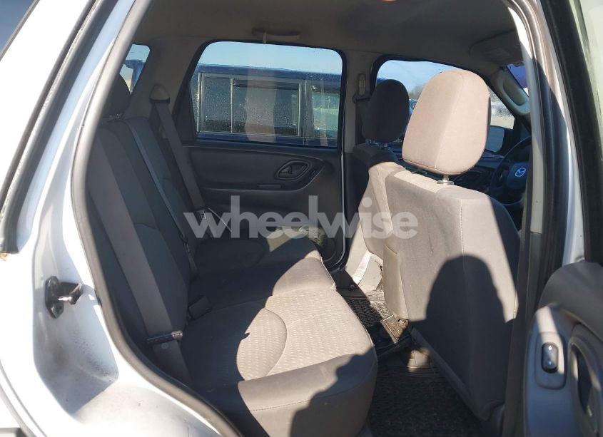 Photo 8 of 2005 Mazda Tribute I (VIN 4F2YZ02Z95KM15236)