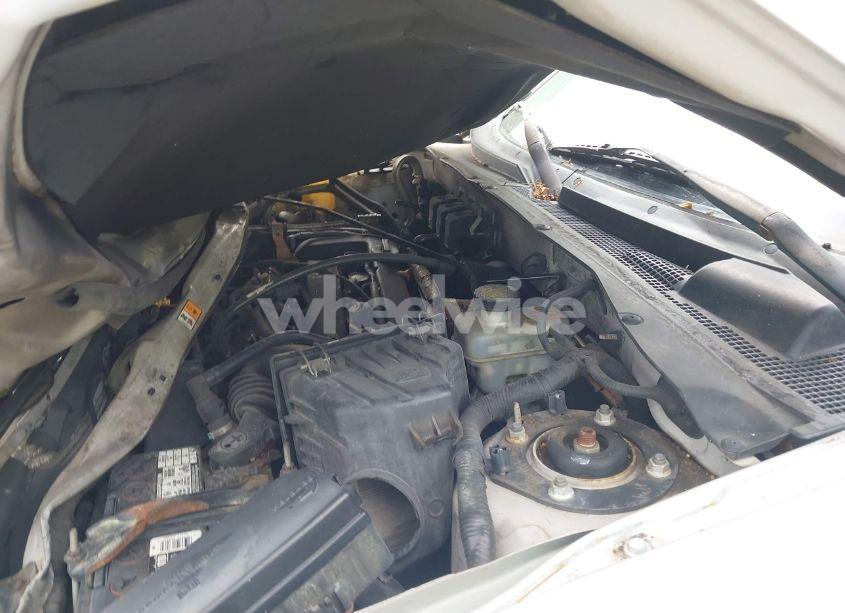 Photo 10 of 2006 Mazda Tribute I (VIN 4F2YZ02Z96KM02679)