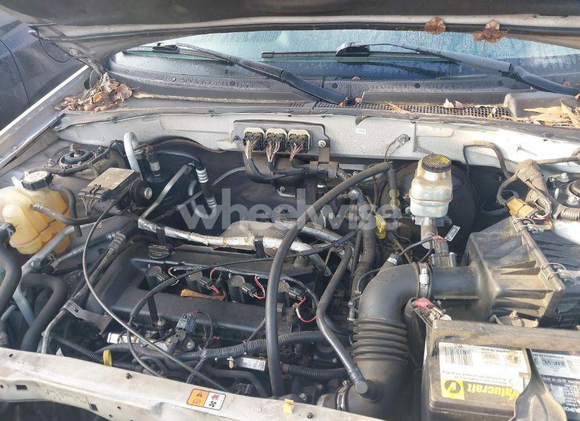 Photo 10 of 2006 Mazda Tribute I (VIN 4F2YZ02ZX6KM29048)