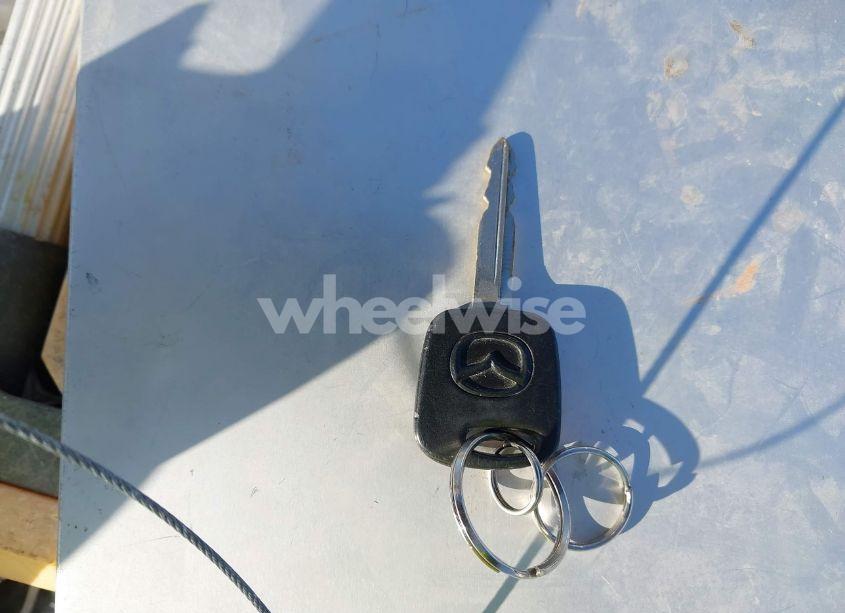 Photo 11 of 2004 Mazda Tribute LX V6 (VIN 4F2YZ04114KM13048)