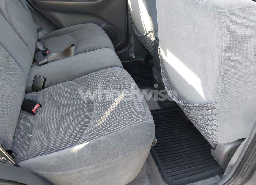 Photo 8 of 2004 Mazda Tribute LX V6 (VIN 4F2YZ04114KM13048)