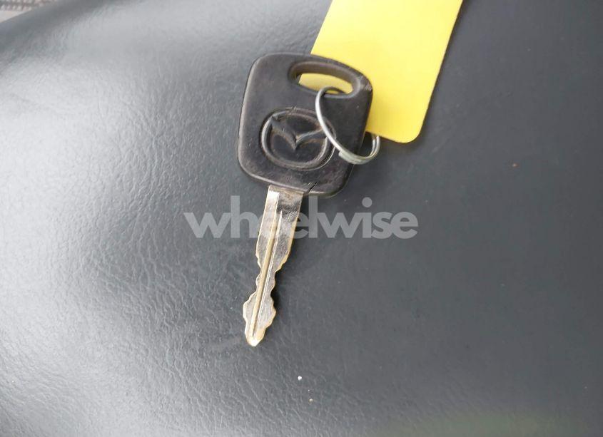 Photo 11 of 2004 Mazda Tribute LX V6 (VIN 4F2YZ04114KM22686)