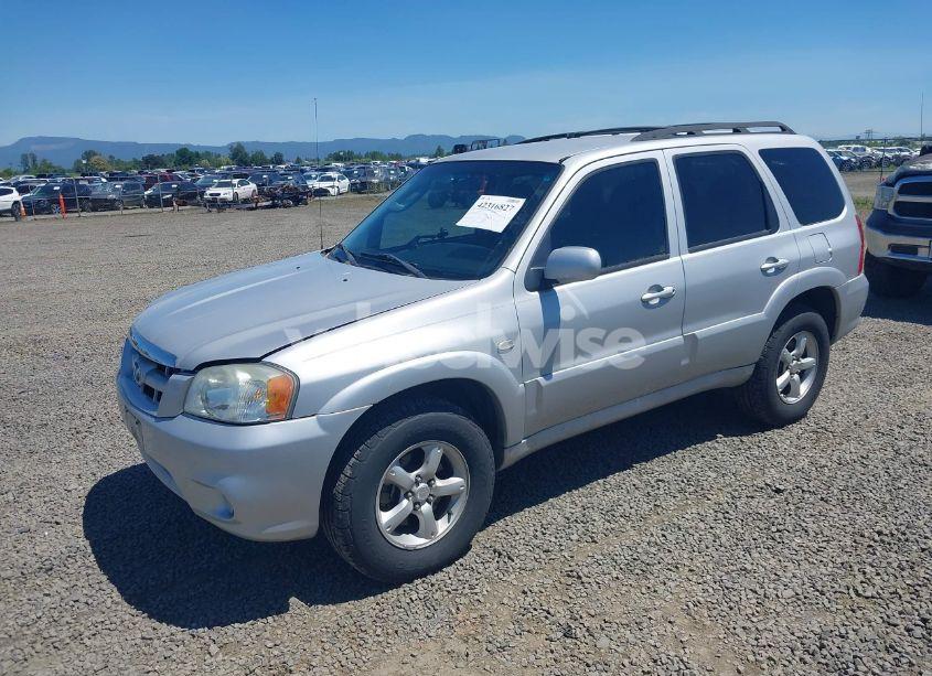 Photo 2 of 2005 Mazda Tribute S (VIN 4F2YZ04115KM45709)