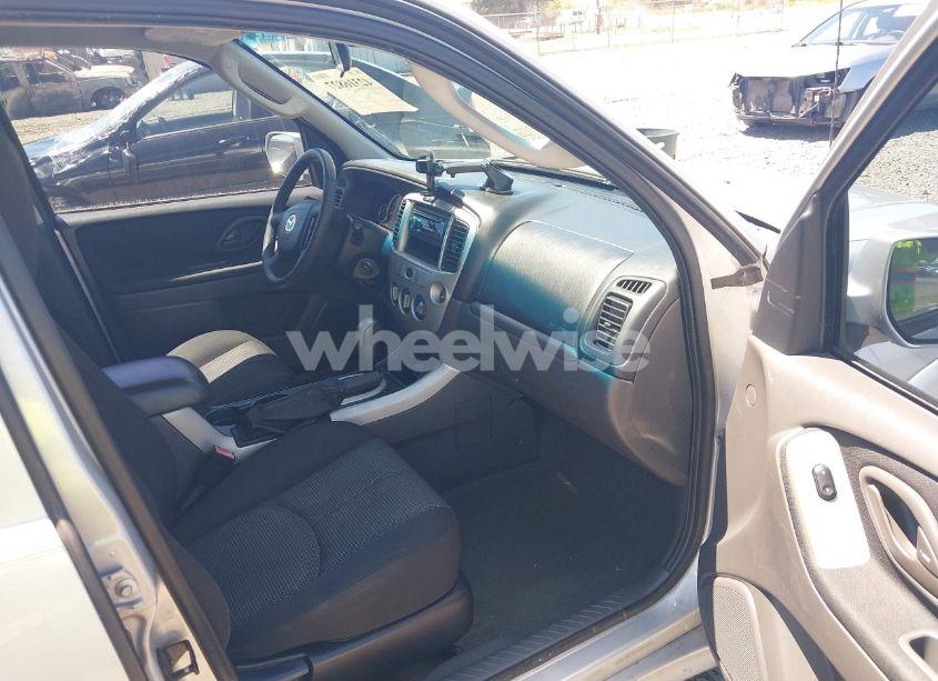 Photo 5 of 2005 Mazda Tribute S (VIN 4F2YZ04115KM45709)