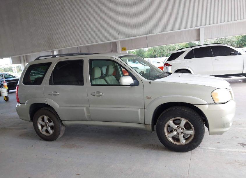 Photo 13 of 2005 Mazda Tribute S (VIN 4F2YZ04115KM65216)