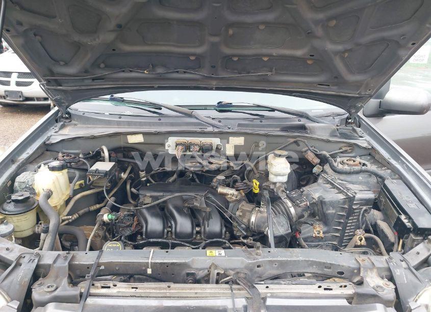 Photo 10 of 2005 Mazda Tribute S (VIN 4F2YZ04135KM05678)