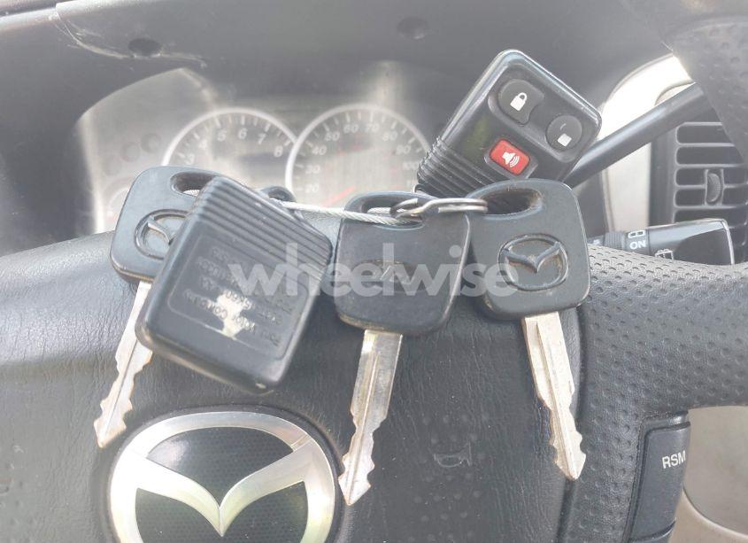 Photo 11 of 2003 Mazda Tribute LX V6 (VIN 4F2YZ04143KM30747)