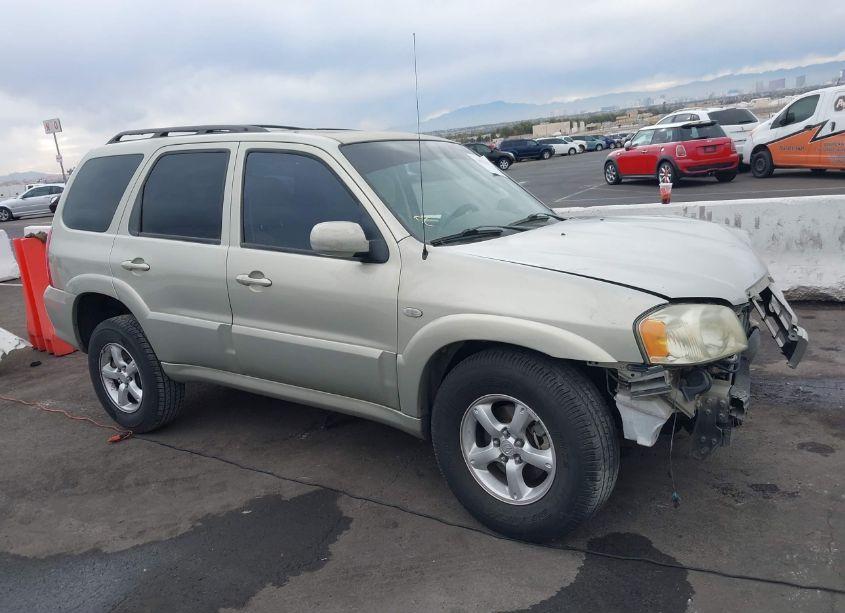 2005 Mazda Tribute S (VIN 4F2YZ04145KM36020) main photo