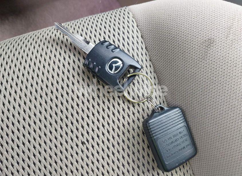 Photo 11 of 2005 Mazda Tribute S (VIN 4F2YZ04155KM08890)