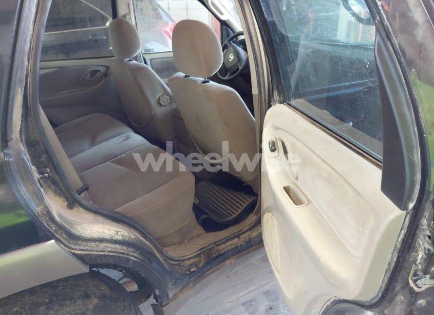 Photo 8 of 2004 Mazda Tribute LX V6 (VIN 4F2YZ04164KM10078)