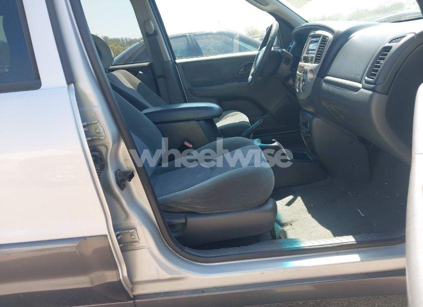 Photo 5 of 2003 Mazda Tribute LX V6 (VIN 4F2YZ04173KM54833)