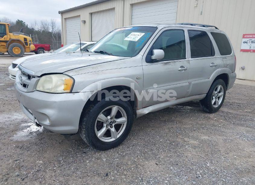 Photo 2 of 2005 Mazda Tribute S (VIN 4F2YZ04175KM56990)
