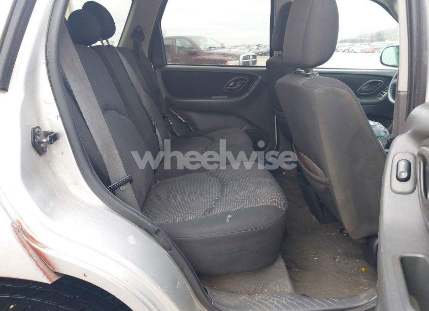 Photo 8 of 2005 Mazda Tribute S (VIN 4F2YZ04175KM56990)