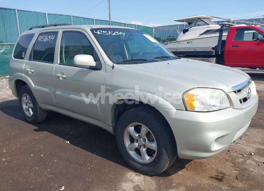 2005 Mazda Tribute S (VIN 4F2YZ06155KM26805) main photo