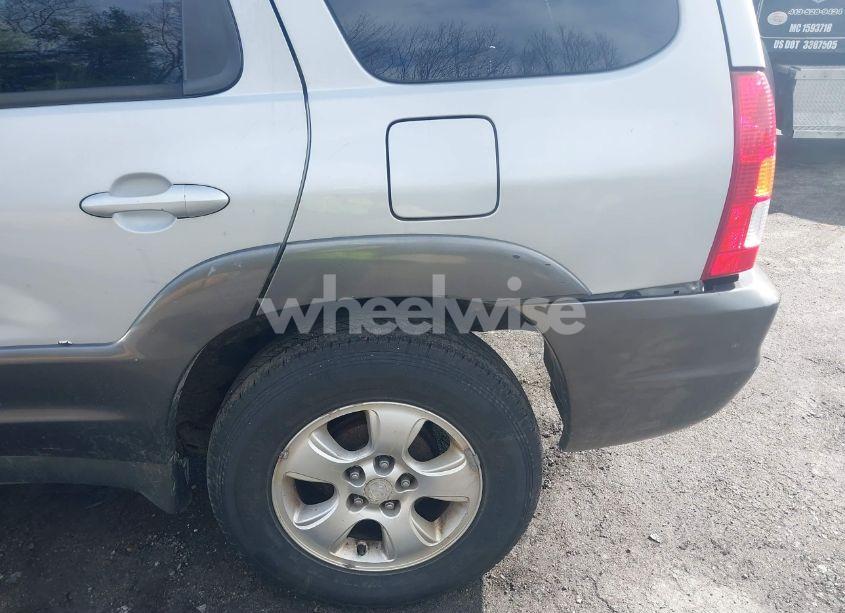 Photo 13 of 2004 Mazda Tribute LX V6 (VIN 4F2YZ94104KM31979)