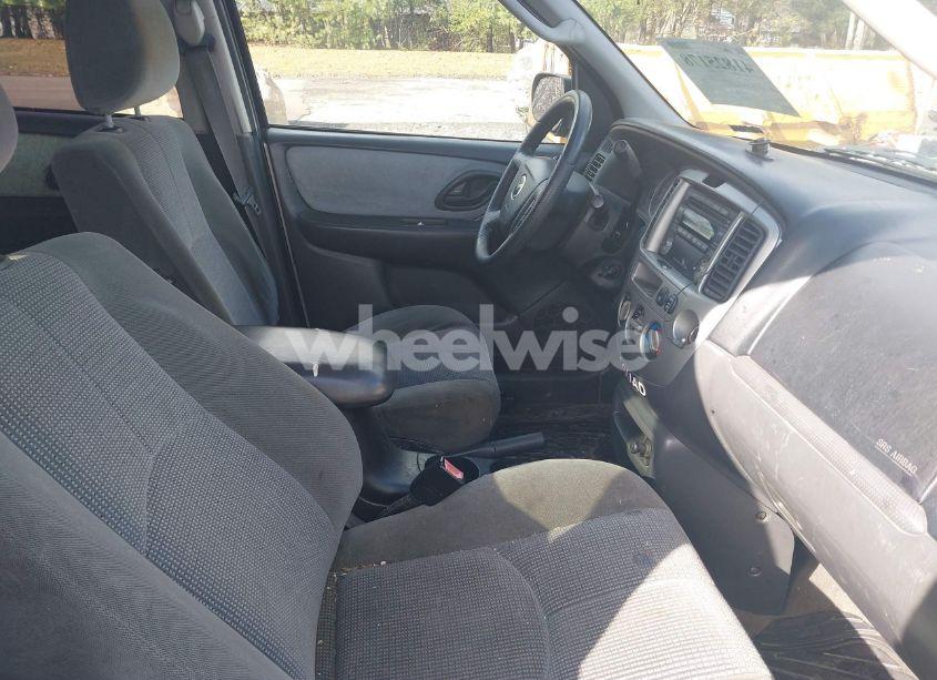 Photo 5 of 2004 Mazda Tribute LX V6 (VIN 4F2YZ94104KM31979)