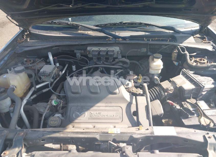 Photo 10 of 2006 Mazda Tribute S (VIN 4F2YZ94106KM12805)